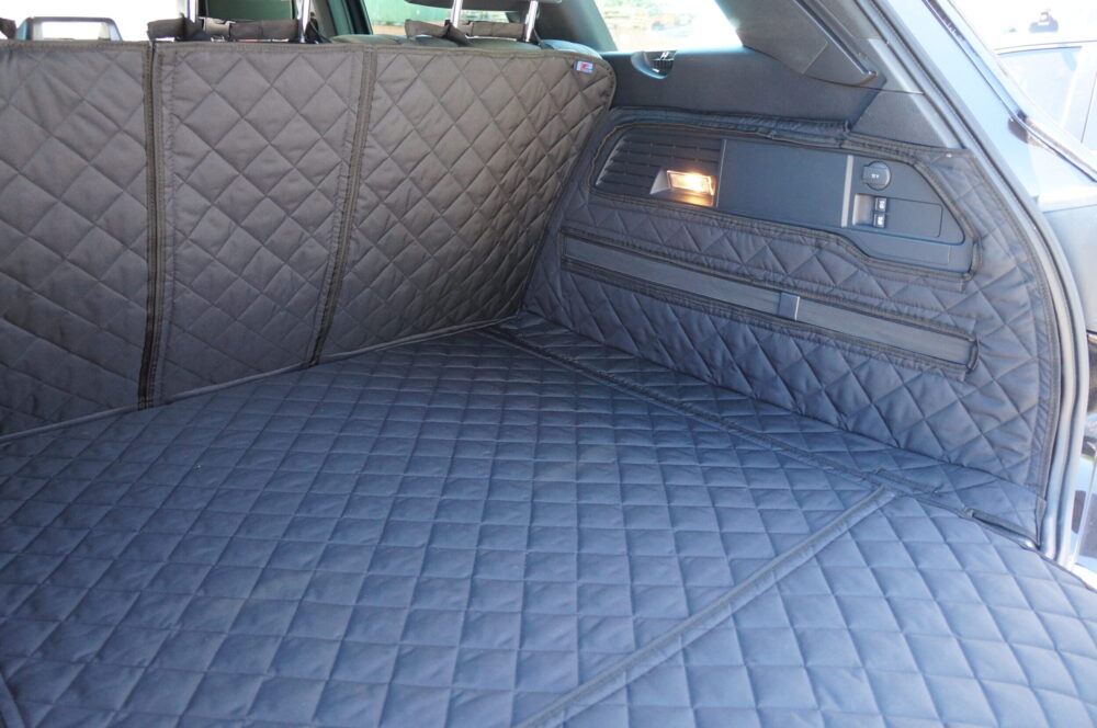 Volkswagen Touareg 2010 - 2017 - Fully Tailored Boot Liner